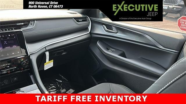 Photo of 2025 Diamond Black Jeep Grand Cherokee
