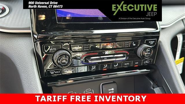Photo of 2025 Diamond Black Jeep Grand Cherokee