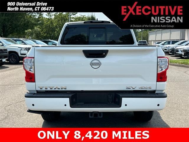 Photo of 2024 Glacier White Nissan Titan