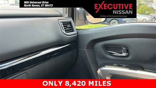 Photo of 2024 Glacier White Nissan Titan