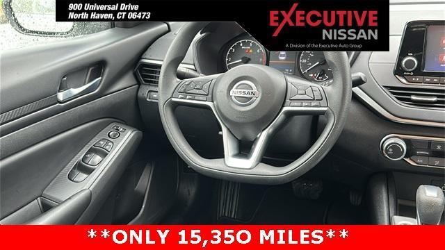 Photo of 2021 Glacier White Nissan Altima