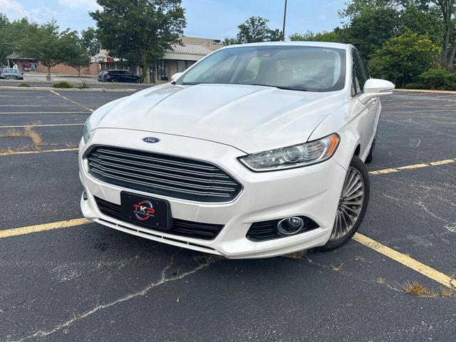 Photo of 2013 WHITE Ford Fusion