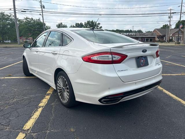Photo of 2013 WHITE Ford Fusion