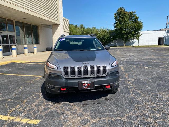 Photo of 2018 Billet Silver Metallic Clearcoat Jeep Cherokee