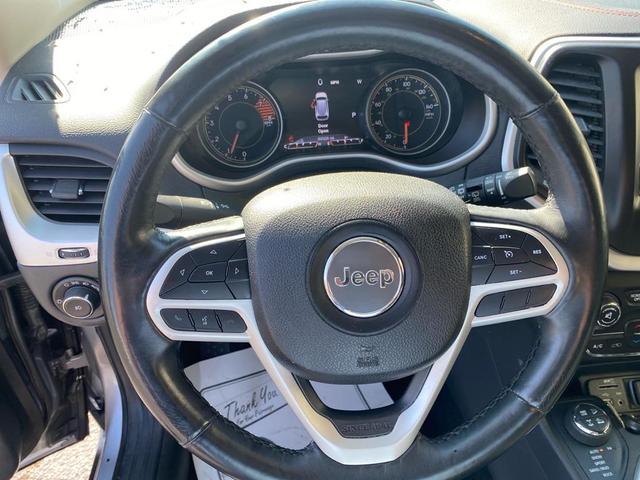 Photo of 2018 Billet Silver Metallic Clearcoat Jeep Cherokee