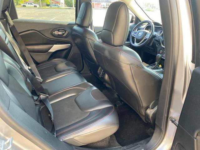 Photo of 2018 Billet Silver Metallic Clearcoat Jeep Cherokee