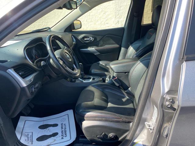 Photo of 2018 Billet Silver Metallic Clearcoat Jeep Cherokee