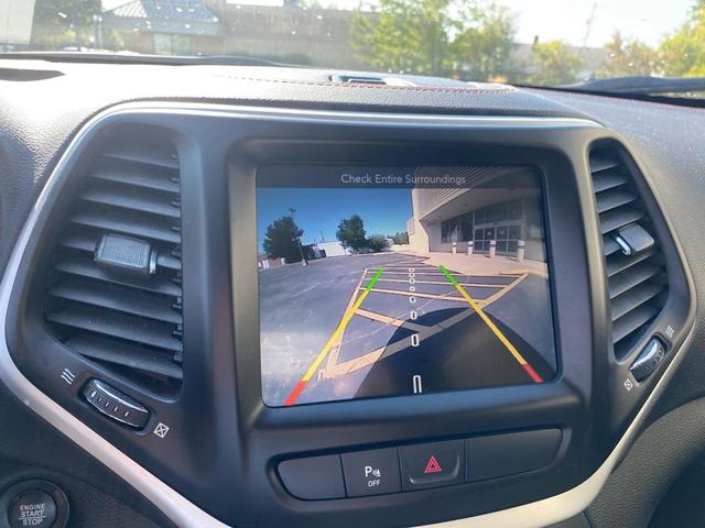 Photo of 2018 Billet Silver Metallic Clearcoat Jeep Cherokee