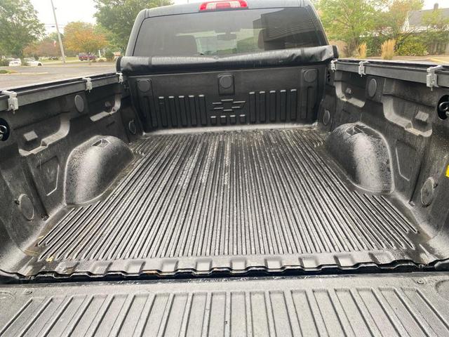 Photo of 2016 Black Chevrolet Silverado 1500