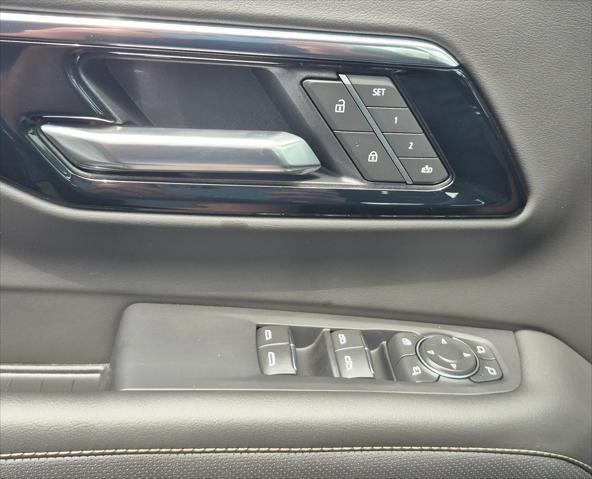 Photo of 2025 Black Chevrolet Suburban