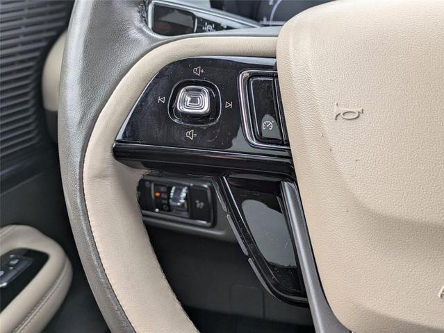 Photo of 2022 Metallic Lincoln Corsair