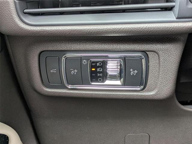 Photo of 2022 Metallic Lincoln Corsair