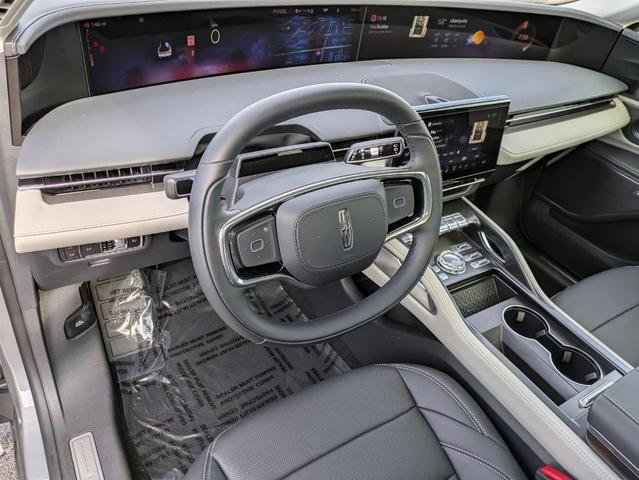 Photo of 2025 Gray Metallic Lincoln Nautilus