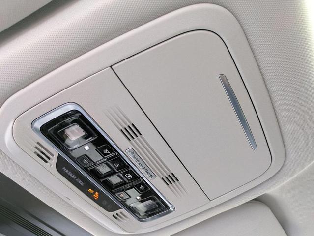 Photo of 2025 Gray Metallic Lincoln Nautilus