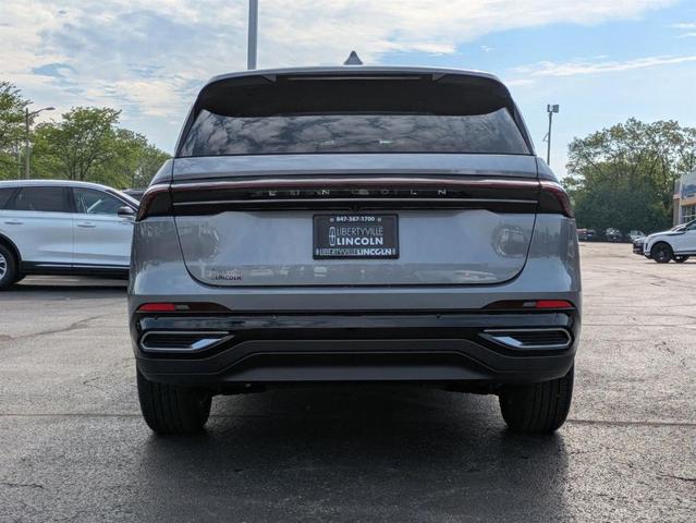 Photo of 2025 Gray Metallic Lincoln Nautilus
