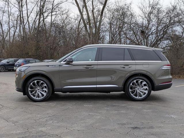 Photo of 2025 Harbor Gray Metallic Lincoln Aviator