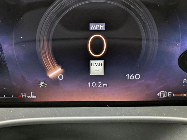 Photo of 2025 Harbor Gray Metallic Lincoln Aviator