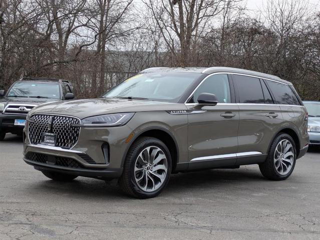Photo of 2025 Harbor Gray Metallic Lincoln Aviator