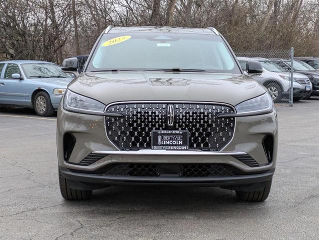Photo of 2025 Harbor Gray Metallic Lincoln Aviator