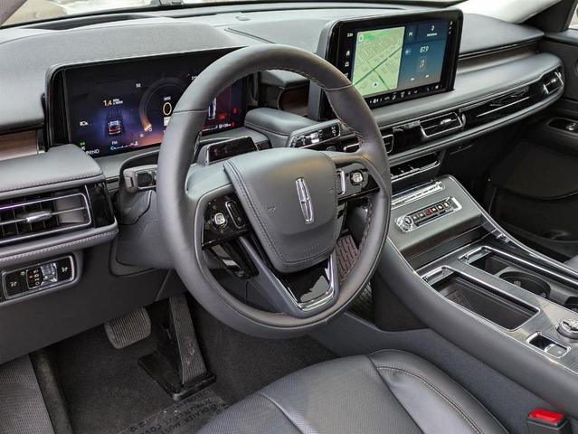 Photo of 2025 Harbor Gray Metallic Lincoln Aviator