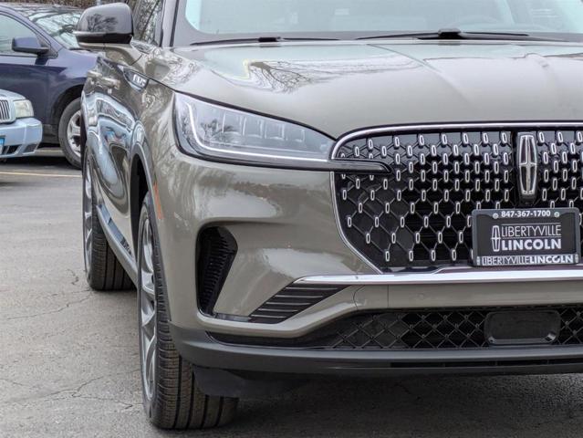 Photo of 2025 Harbor Gray Metallic Lincoln Aviator