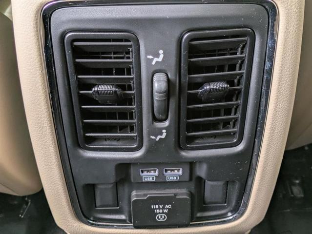 Photo of 2020 Bright White Clearcoat Jeep Grand Cherokee