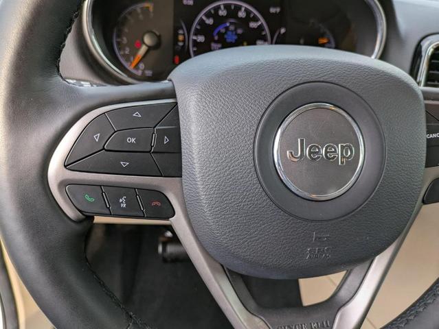 Photo of 2020 Bright White Clearcoat Jeep Grand Cherokee