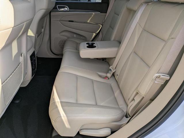 Photo of 2020 Bright White Clearcoat Jeep Grand Cherokee