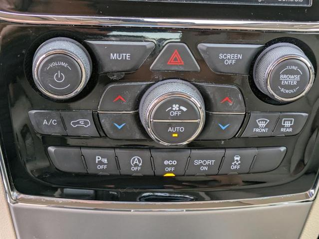 Photo of 2020 Bright White Clearcoat Jeep Grand Cherokee