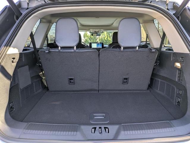 Photo of 2025 Pristine White Lincoln Aviator