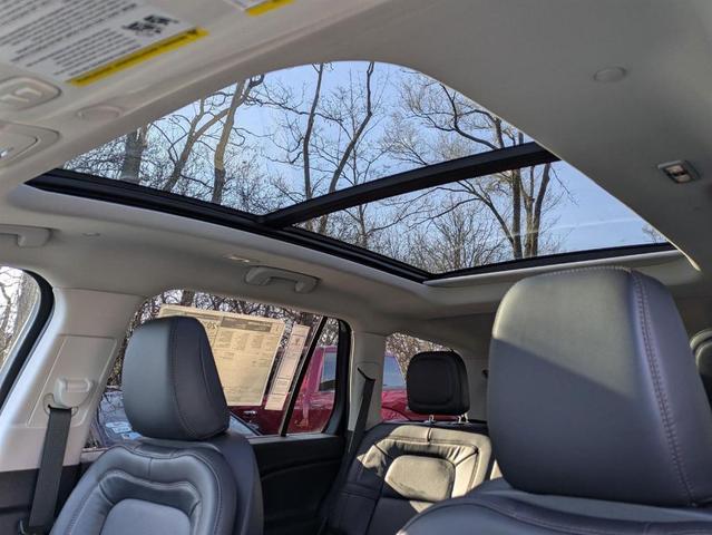 Photo of 2025 Pristine White Lincoln Aviator