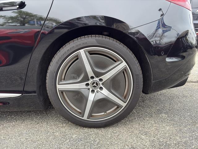 Photo of 2024 Obsidian Black Metallic Mercedes-Benz EQE 350