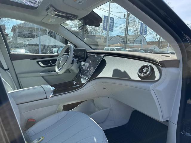 Photo of 2024 Obsidian Black Metallic Mercedes-Benz EQE 350