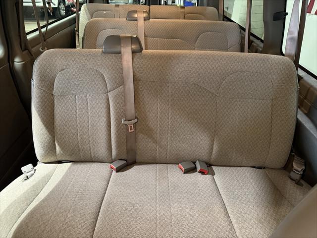 Photo of 2022 Summit White Chevrolet Express 3500