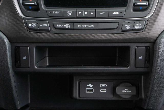 Photo of 2025 Crystal Black Pearl Honda Ridgeline