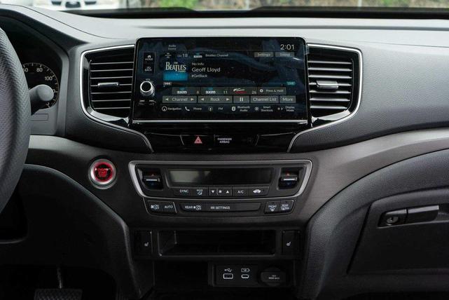 Photo of 2025 Crystal Black Pearl Honda Ridgeline