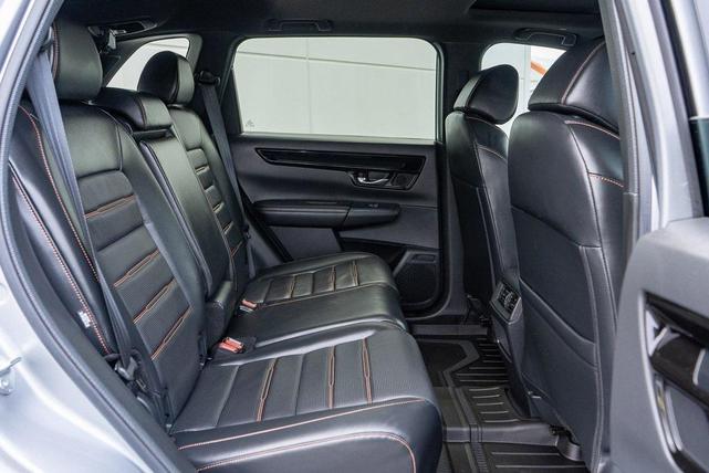 Photo of 2023 Gray Honda CR-V Hybrid