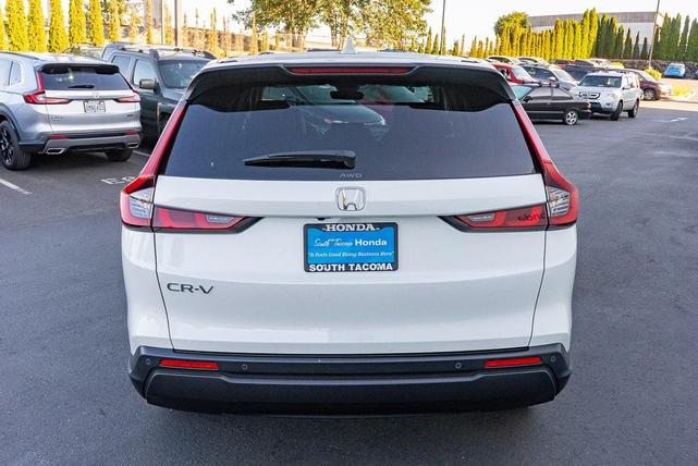 Photo of 2026 Platinum White Pearl Honda CR-V