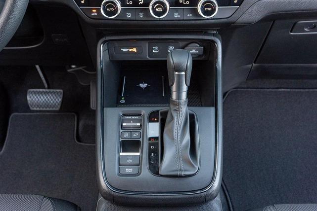 Photo of 2026 Platinum White Pearl Honda CR-V