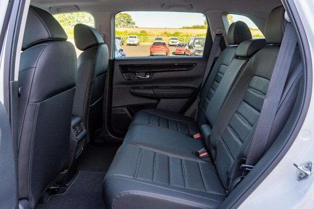 Photo of 2026 Platinum White Pearl Honda CR-V