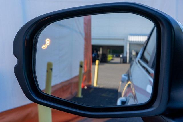 Photo of 2026 Platinum White Pearl Honda CR-V
