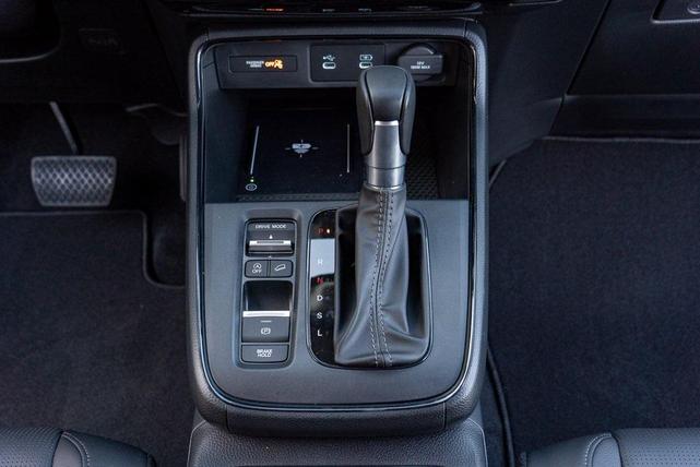 Photo of 2026 Platinum White Pearl Honda CR-V