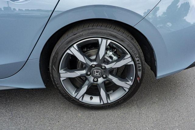 Photo of 2026 Sonic Gray Pearl Honda Civic Hybrid