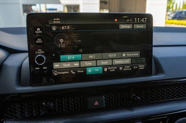 Photo of 2025 Still Night Pearl Honda CR-V Hybrid