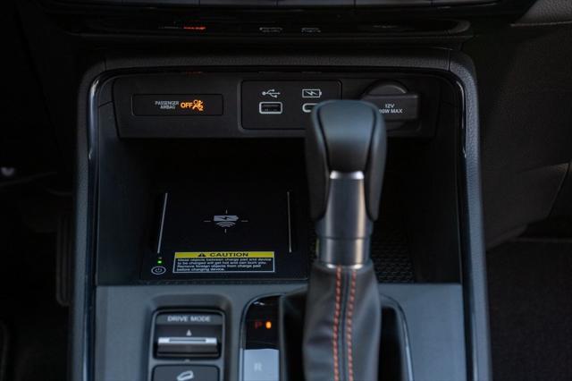 Photo of 2025 Still Night Pearl Honda CR-V Hybrid