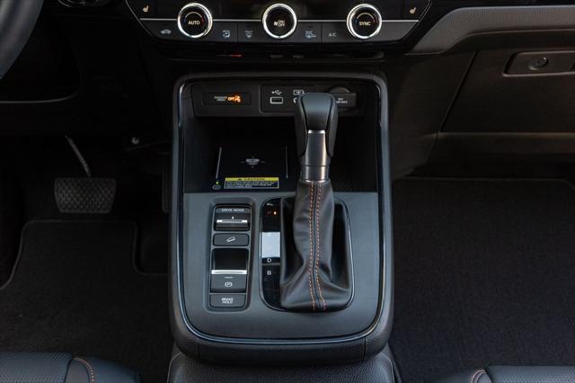 Photo of 2025 Still Night Pearl Honda CR-V Hybrid