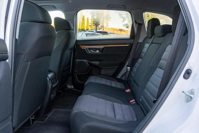 Photo of 2022 Platinum White Pearl Honda CR-V