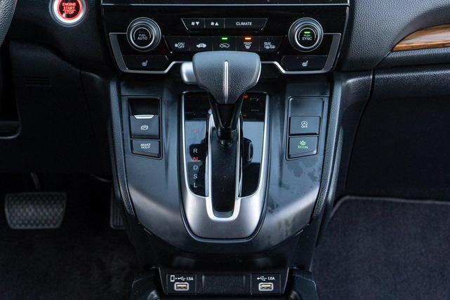 Photo of 2022 Platinum White Pearl Honda CR-V