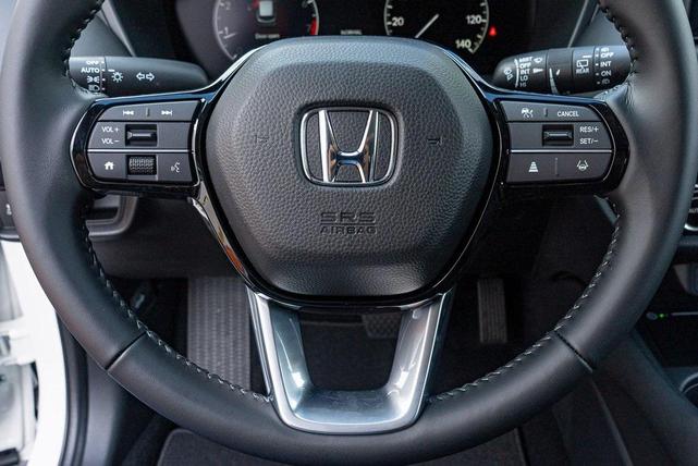 Photo of 2026 Platinum White Pearl Honda HR-V