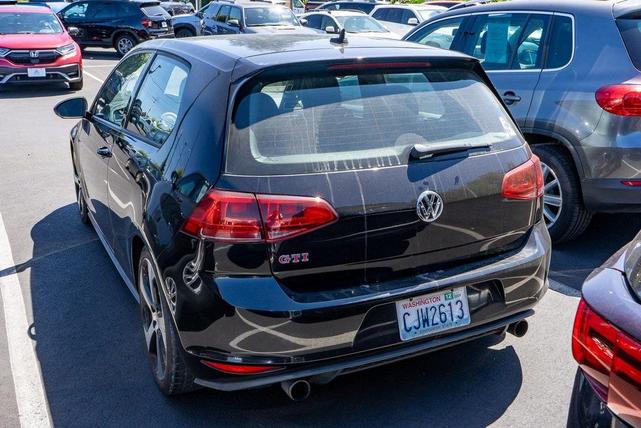 Photo of 2016 Deep Black Pearl Volkswagen Golf GTI